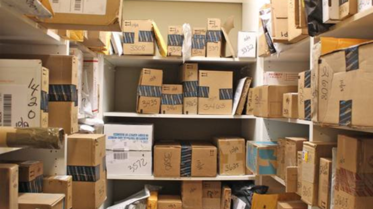 smart lockers for condominiums